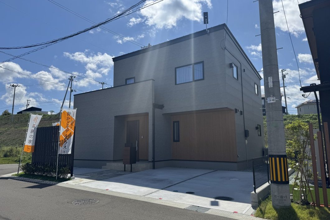大和町ハーモニータウン　街かどモデルハウス「桜とめぐる、家族動線の家」